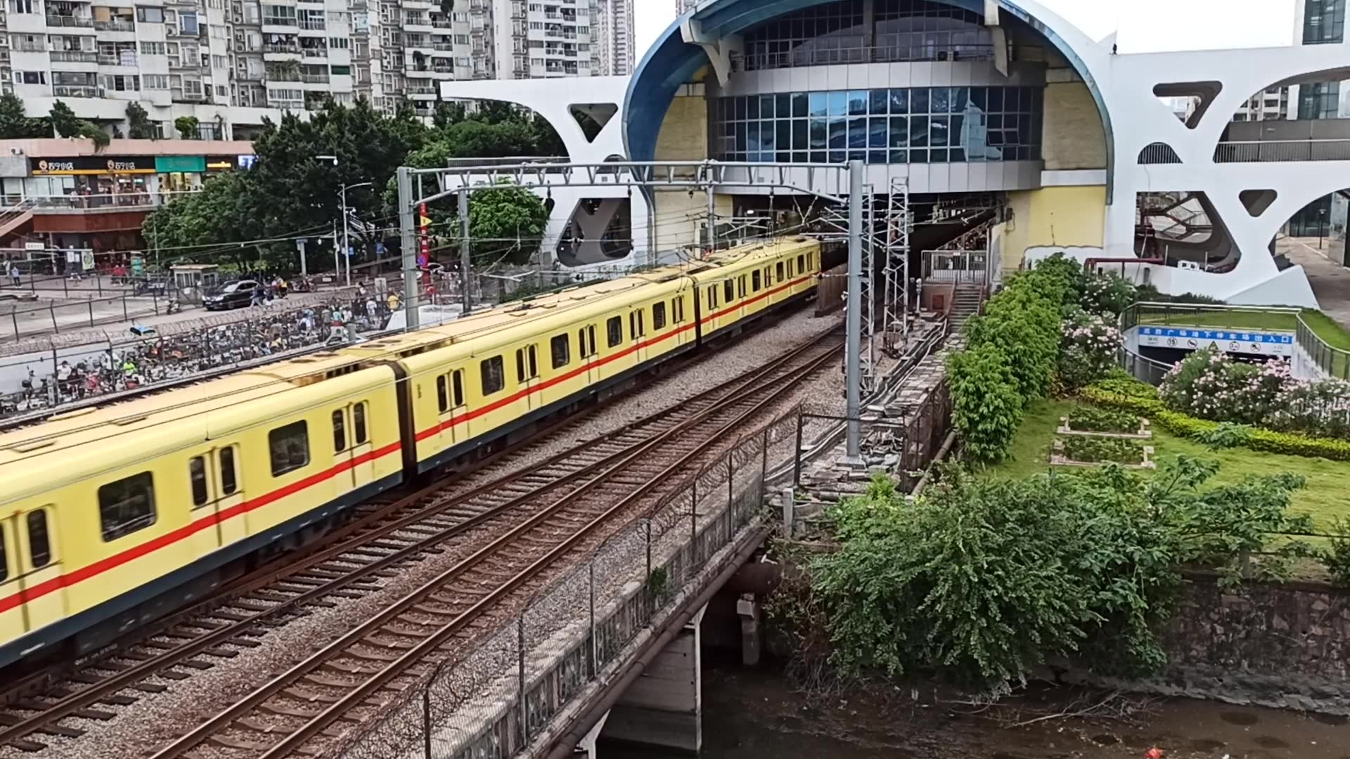 [广州地铁]一号线大西出坑口站