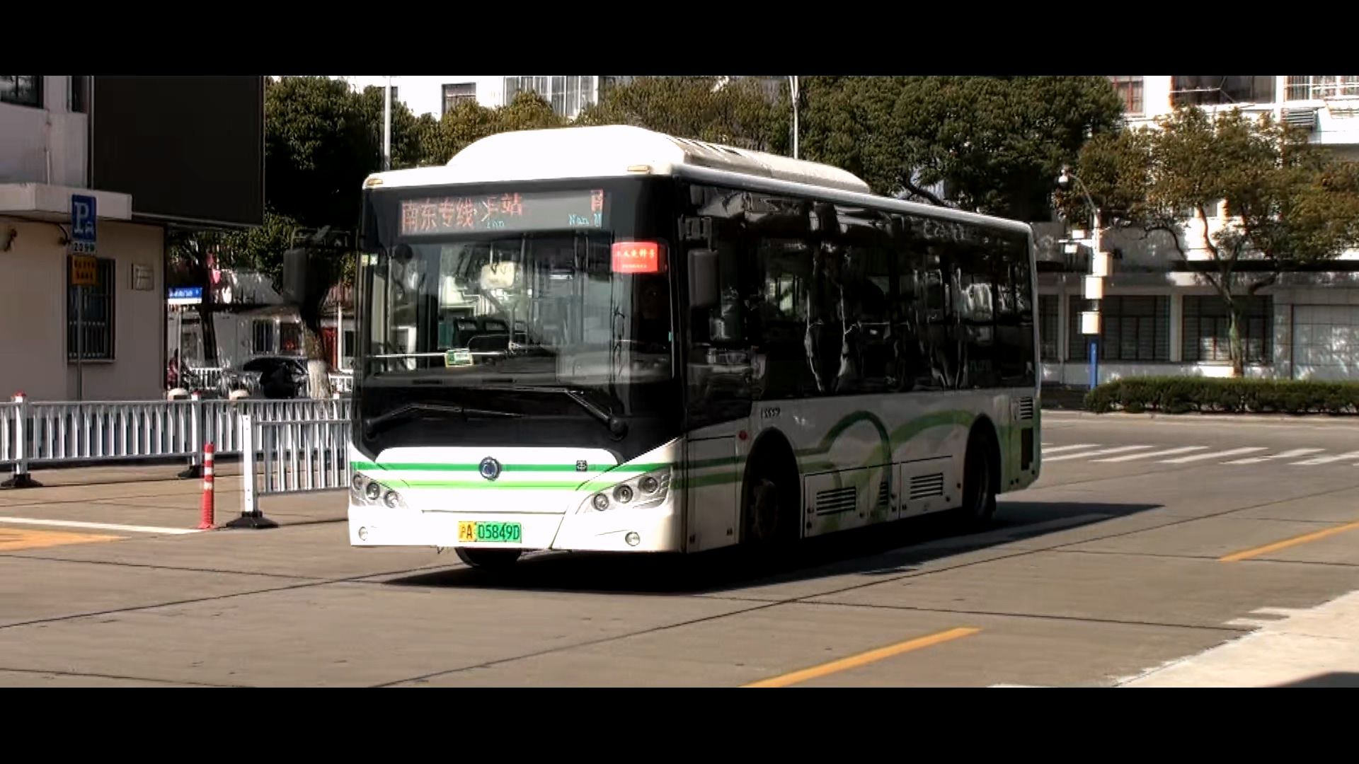 上海公交 崇明巴士 南东专线 l9z-0129