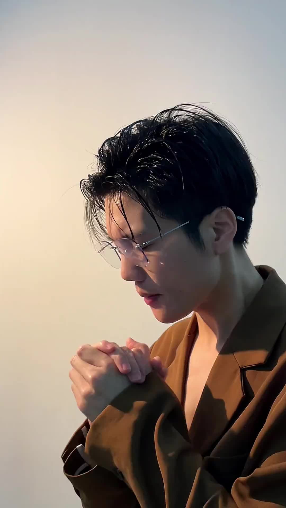 我心潮涌涌涌心潮冷冷冷音乐文案人间清醒伤感