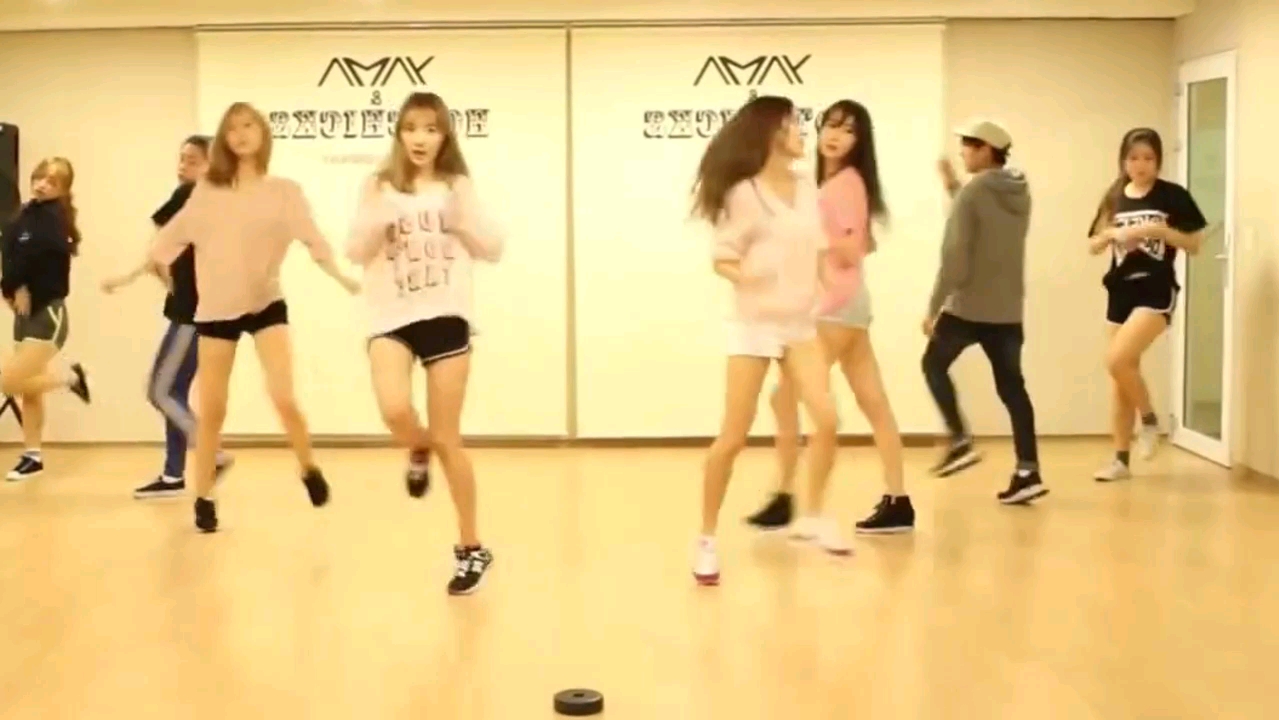 韩国女团热舞 韩流 舞蹈视频 高清 热舞韩国女团万物皆可kpop-1