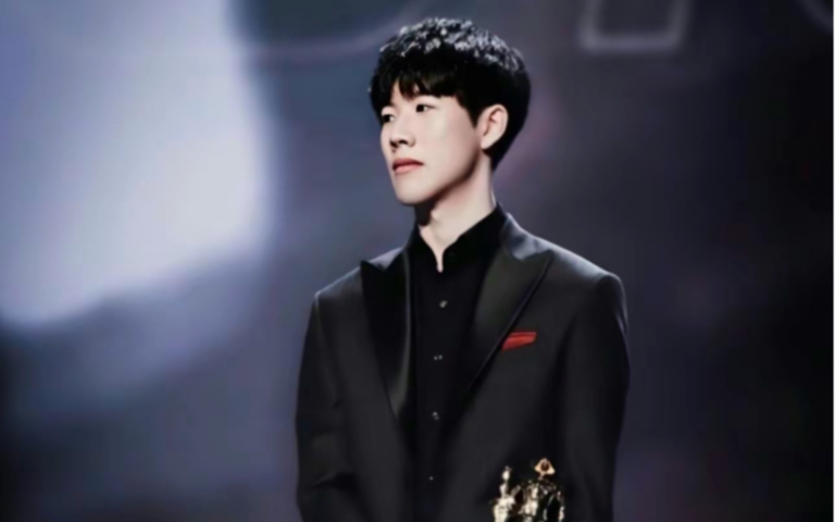 姜承録,你说过你会在万众喝彩中离开的