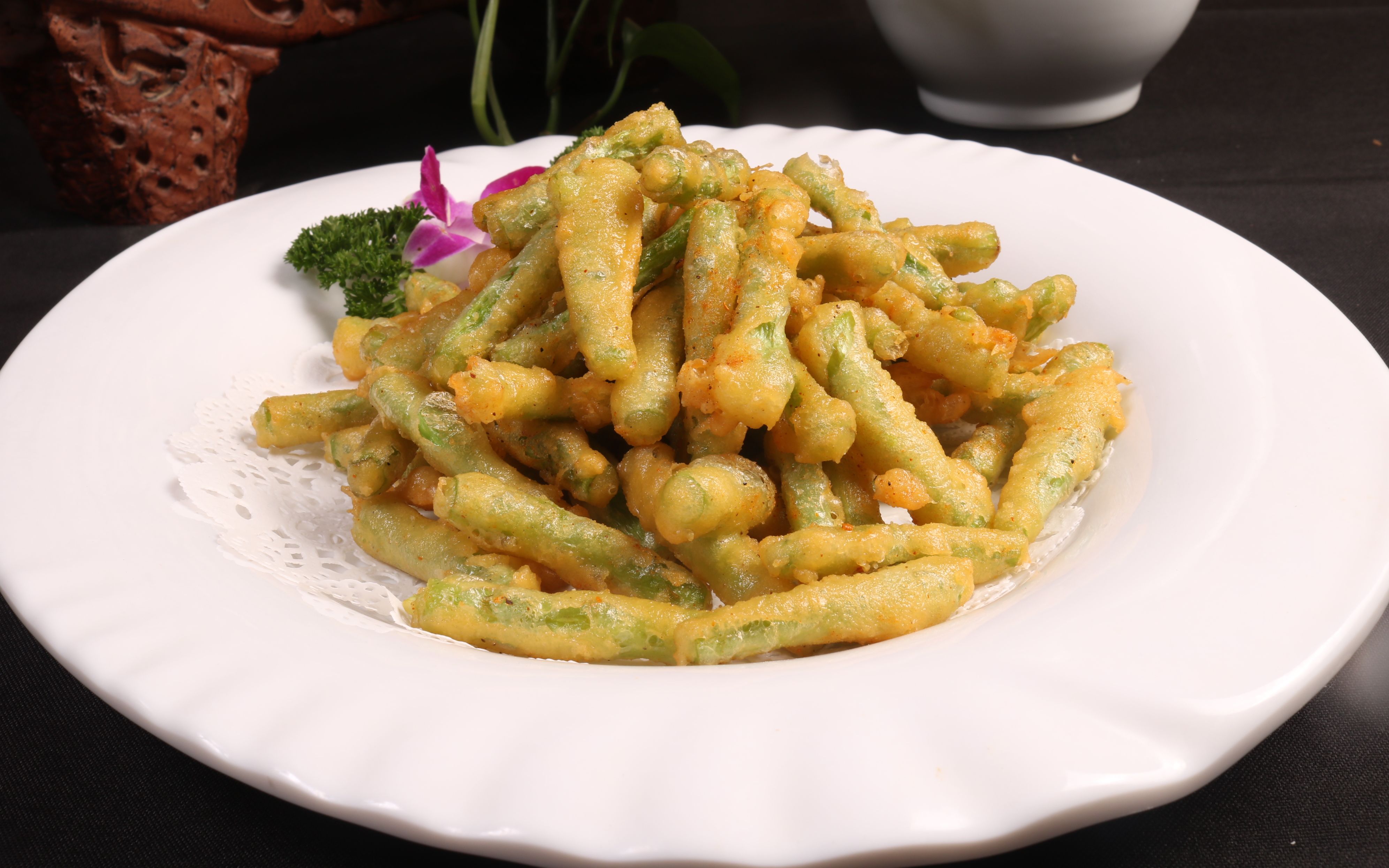 油炸四季豆,外酥里脆嫩,味道真不错!