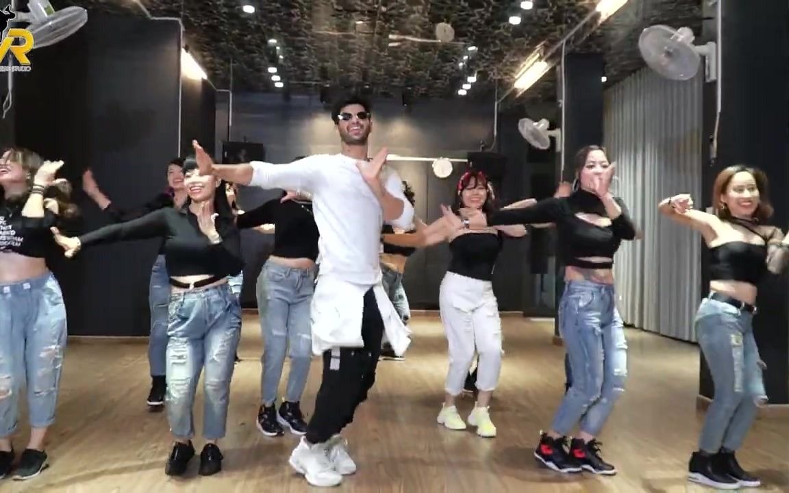 [图]最新最in的ZUMBA尊巴健身舞蹈 Bailando Vishal