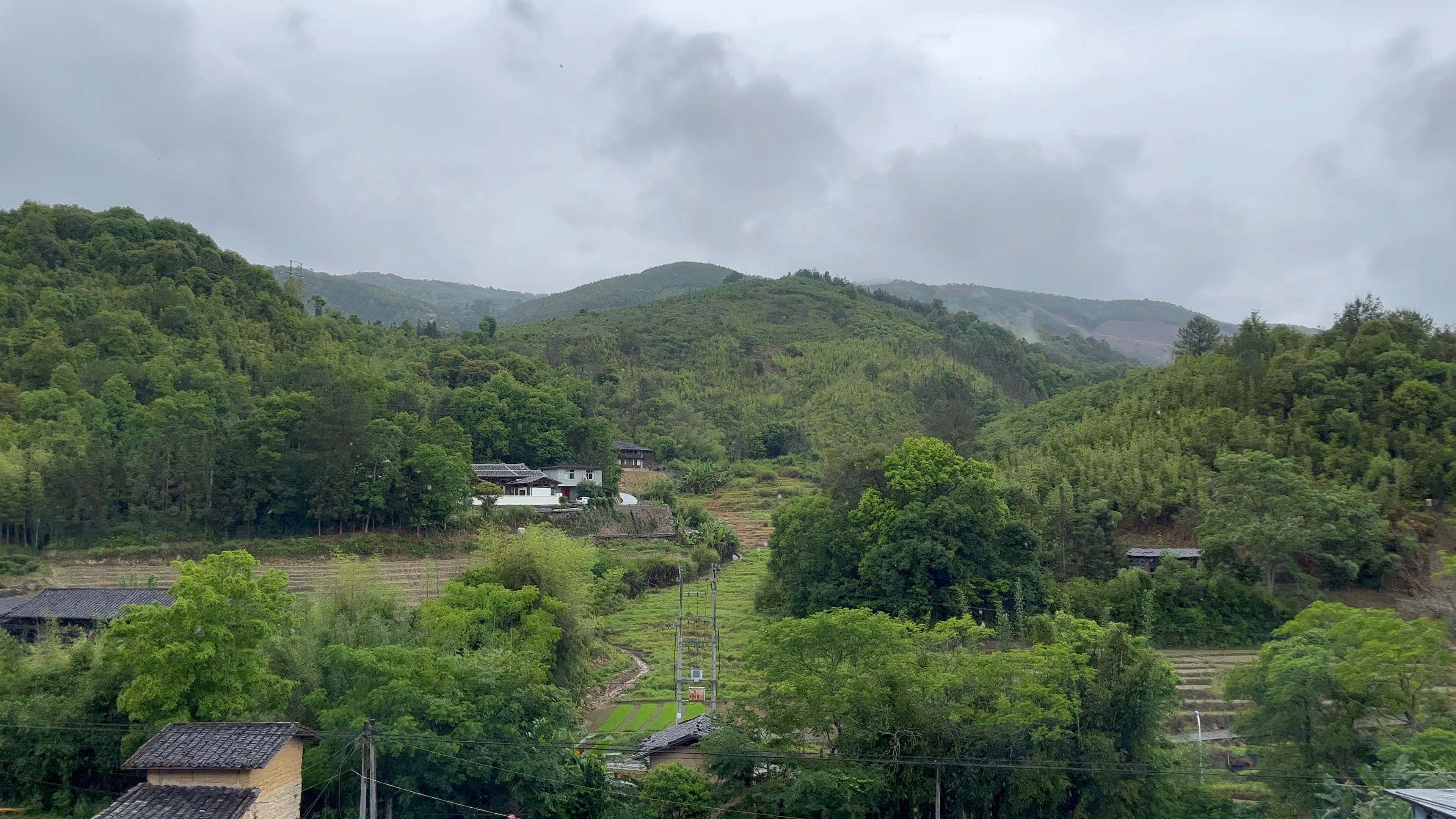 南方山村