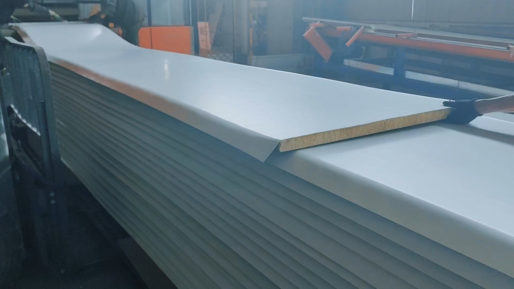 #防水材料 河北华纳热复合防水保温一体板(竖丝岩棉,硬泡聚氨酯板)#防