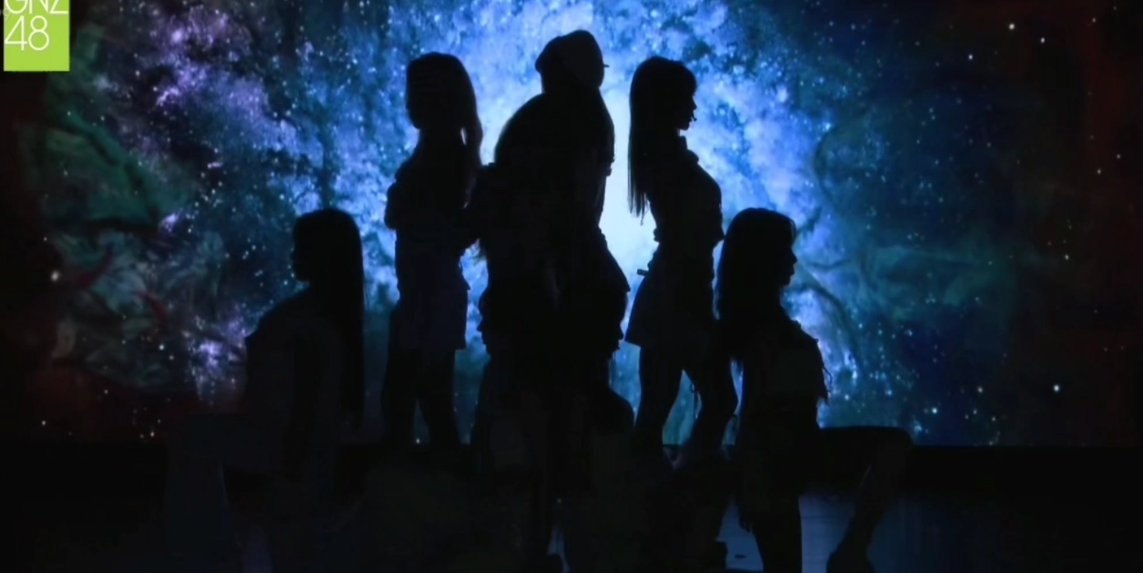 【卢静】失重飞行—星云少女