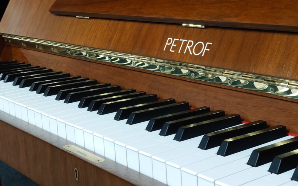 2015年捷克产petrof钢琴p125