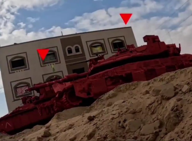 看个过瘾!以色列天兵梅卡瓦坦克被哈马斯武装分子炸毁的画面.