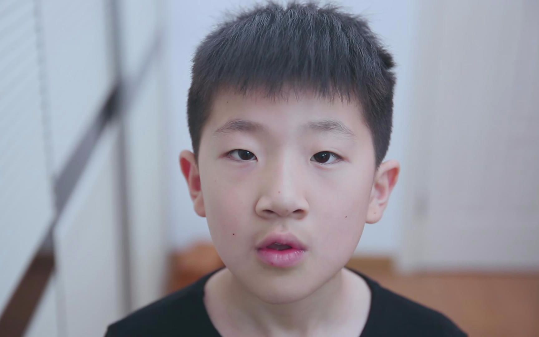 孩事儿丨10岁男孩沉迷王者荣耀走火入魔,诈骗爸爸买苹果手机难以自拔