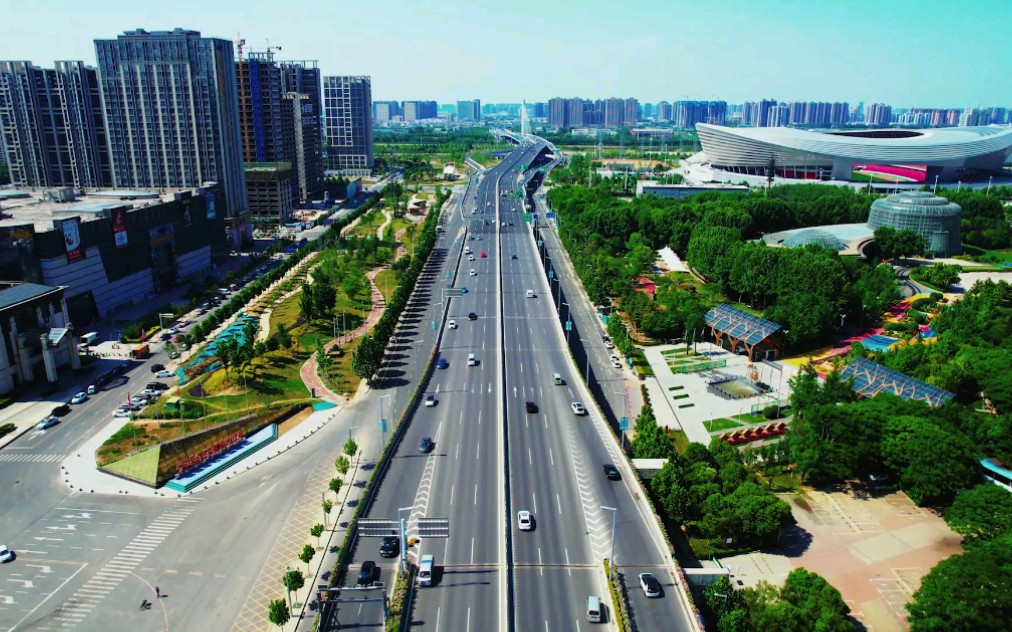 实拍郑州西四环高架快速通道(植物园段)街景