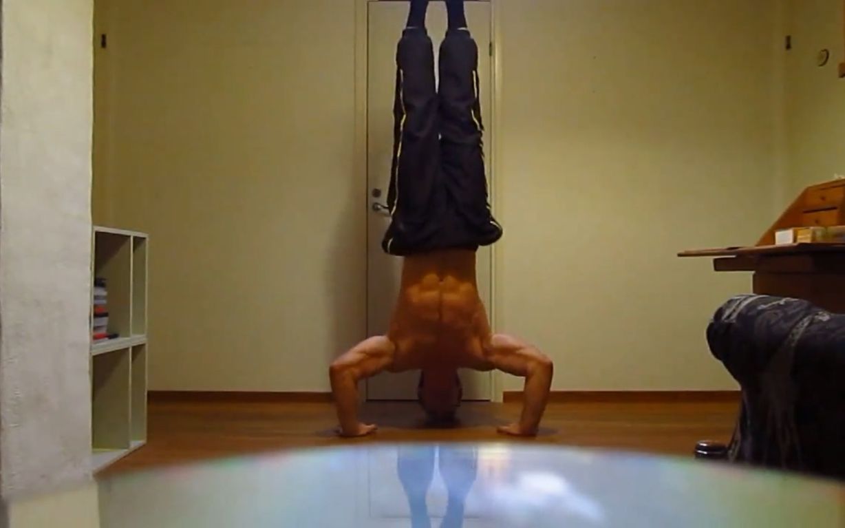 [图]Calisthenics Handstand Push up Variations (also Basics_Progression)