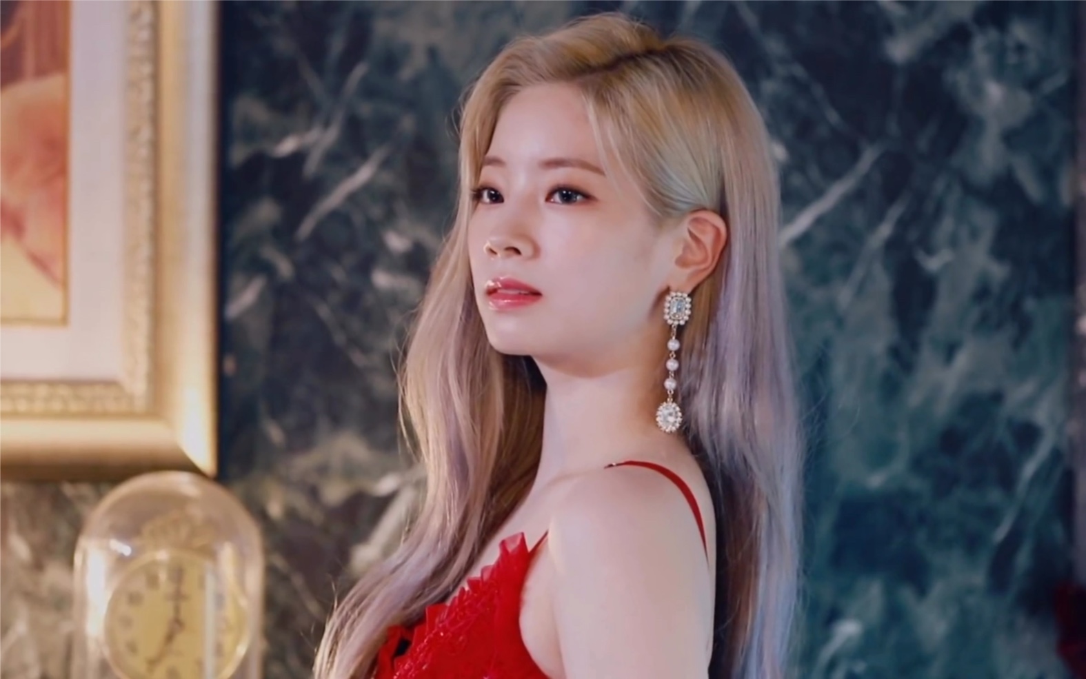 【twice 金多贤】热辣玫瑰公主在线索命 feel special 专辑拍摄花絮