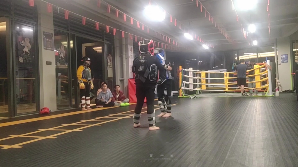 拳击 #自由搏击训练 #因为热爱所以坚持 #努力训练 #格斗健身