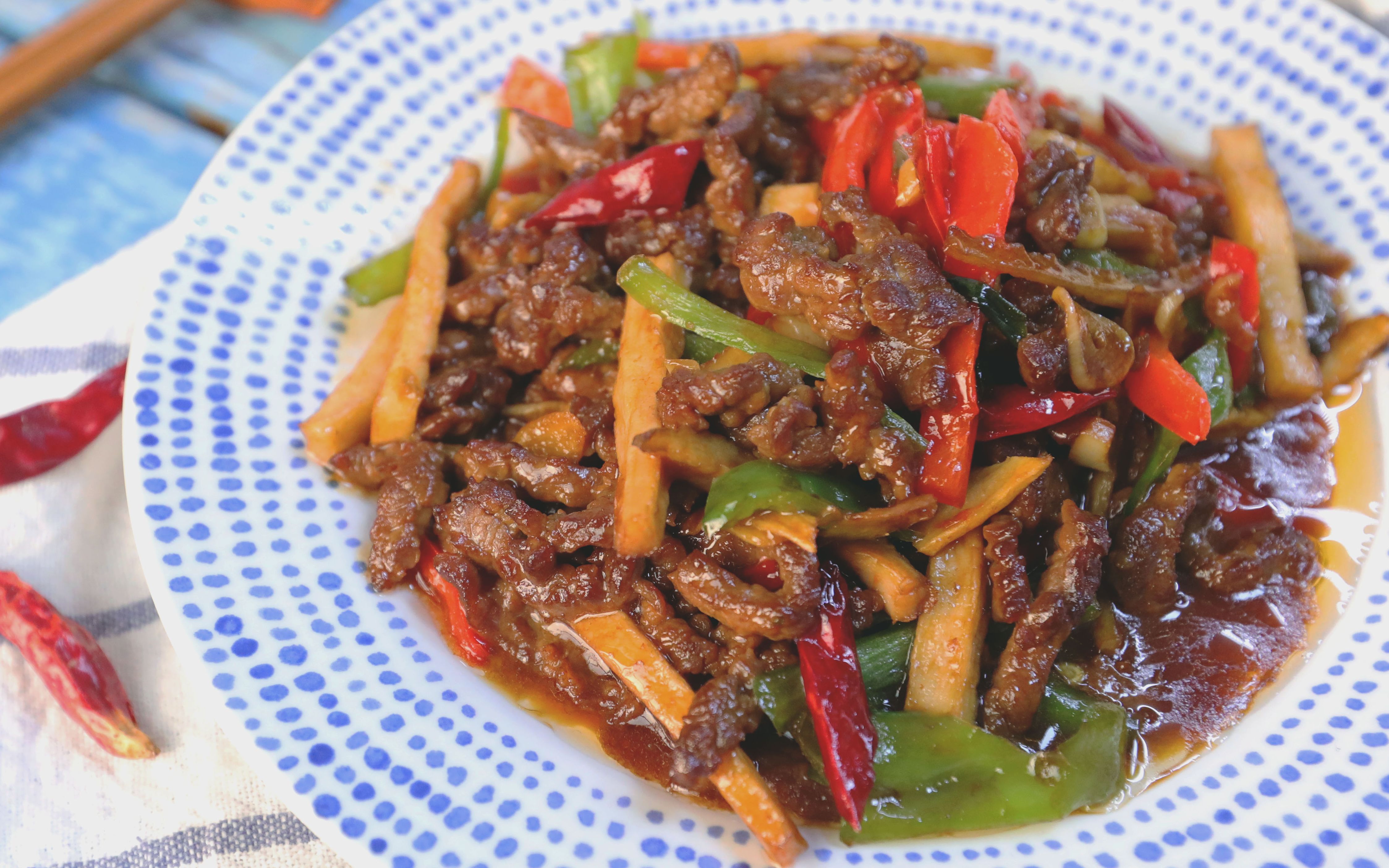 微体兔菜谱营养家常菜牛柳杏鲍菇你值得拥有