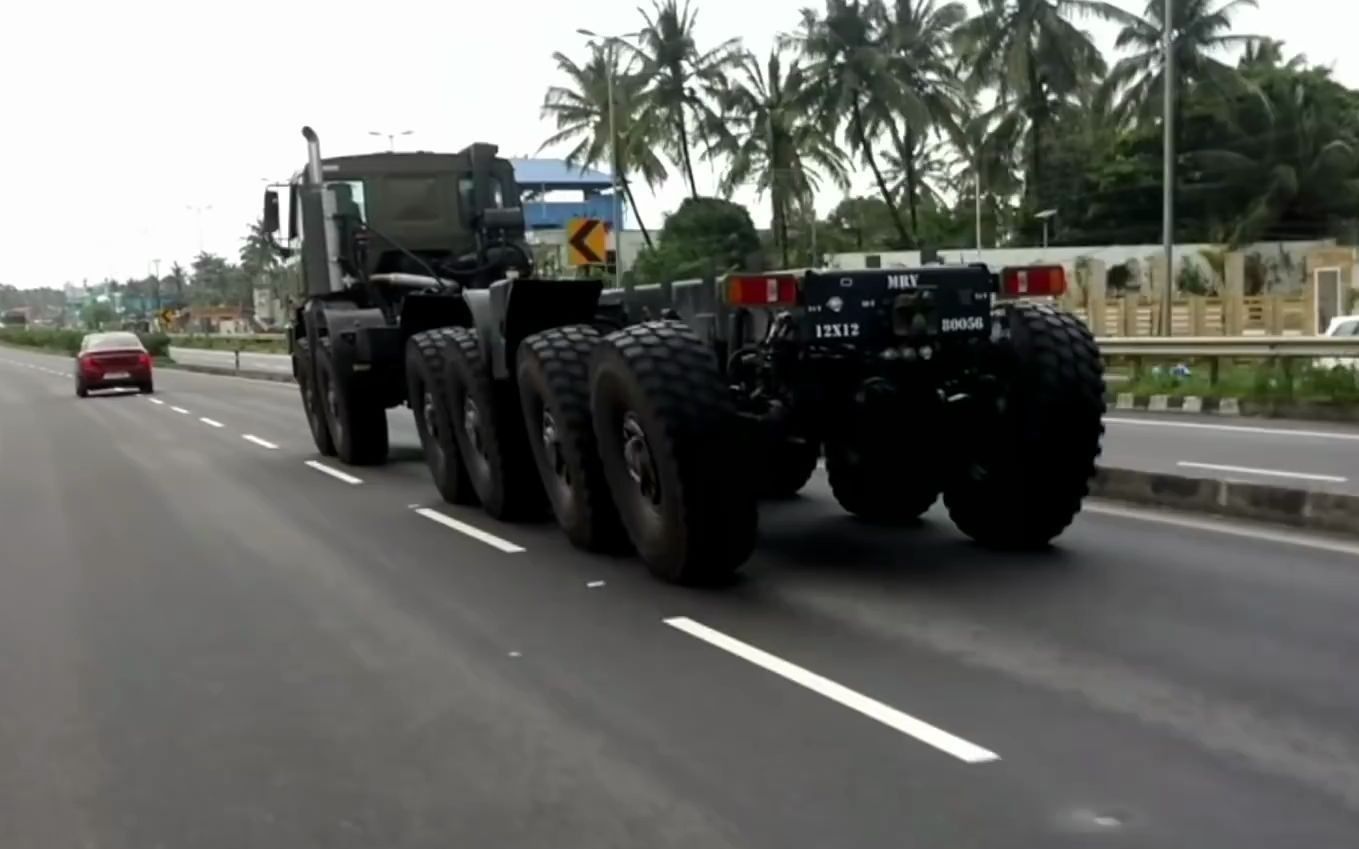 印度军用卡车图片
