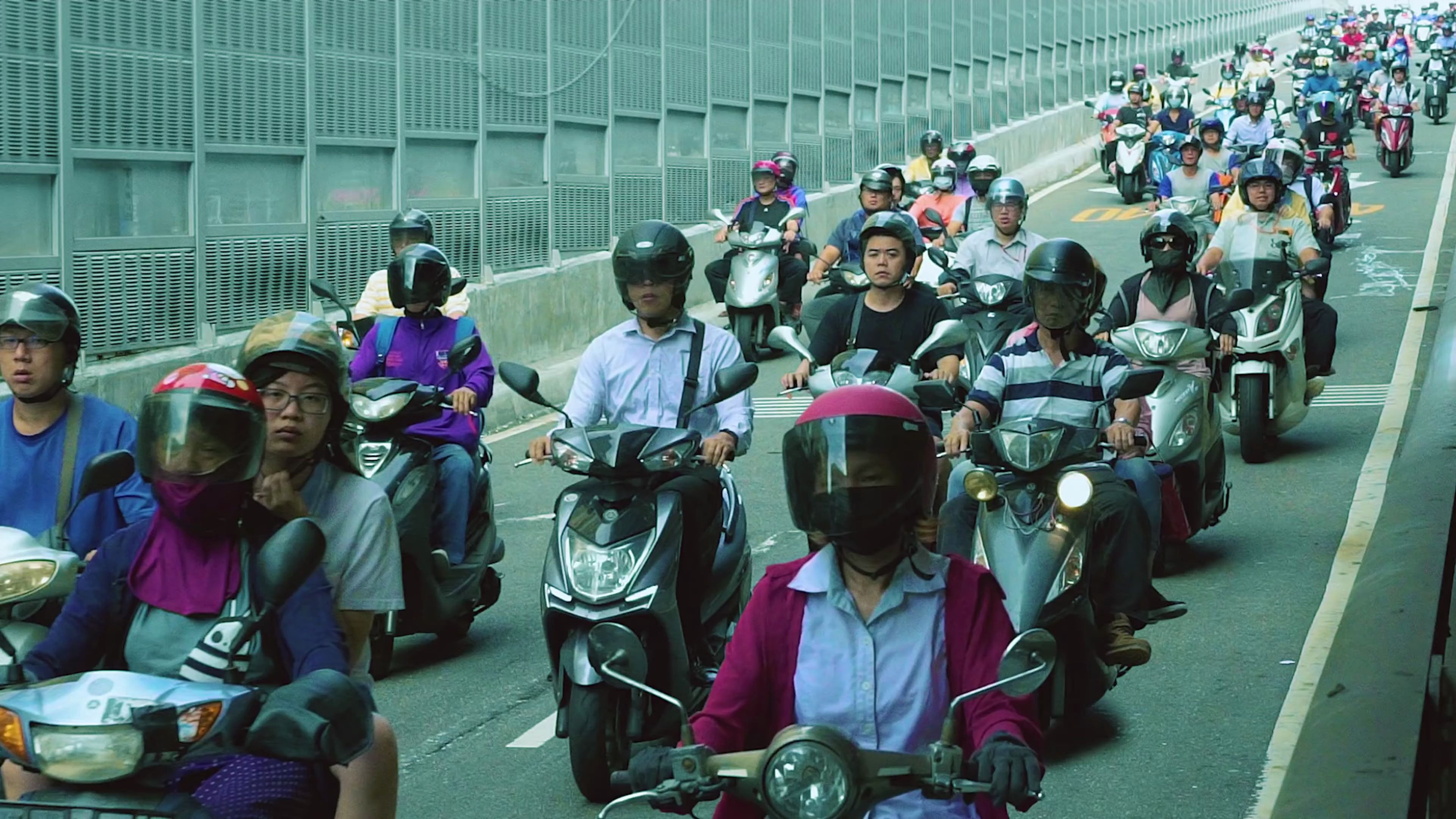 这是我见过最牛逼的延时摄影了台湾摩托车流创意短片日本导演近藤宏