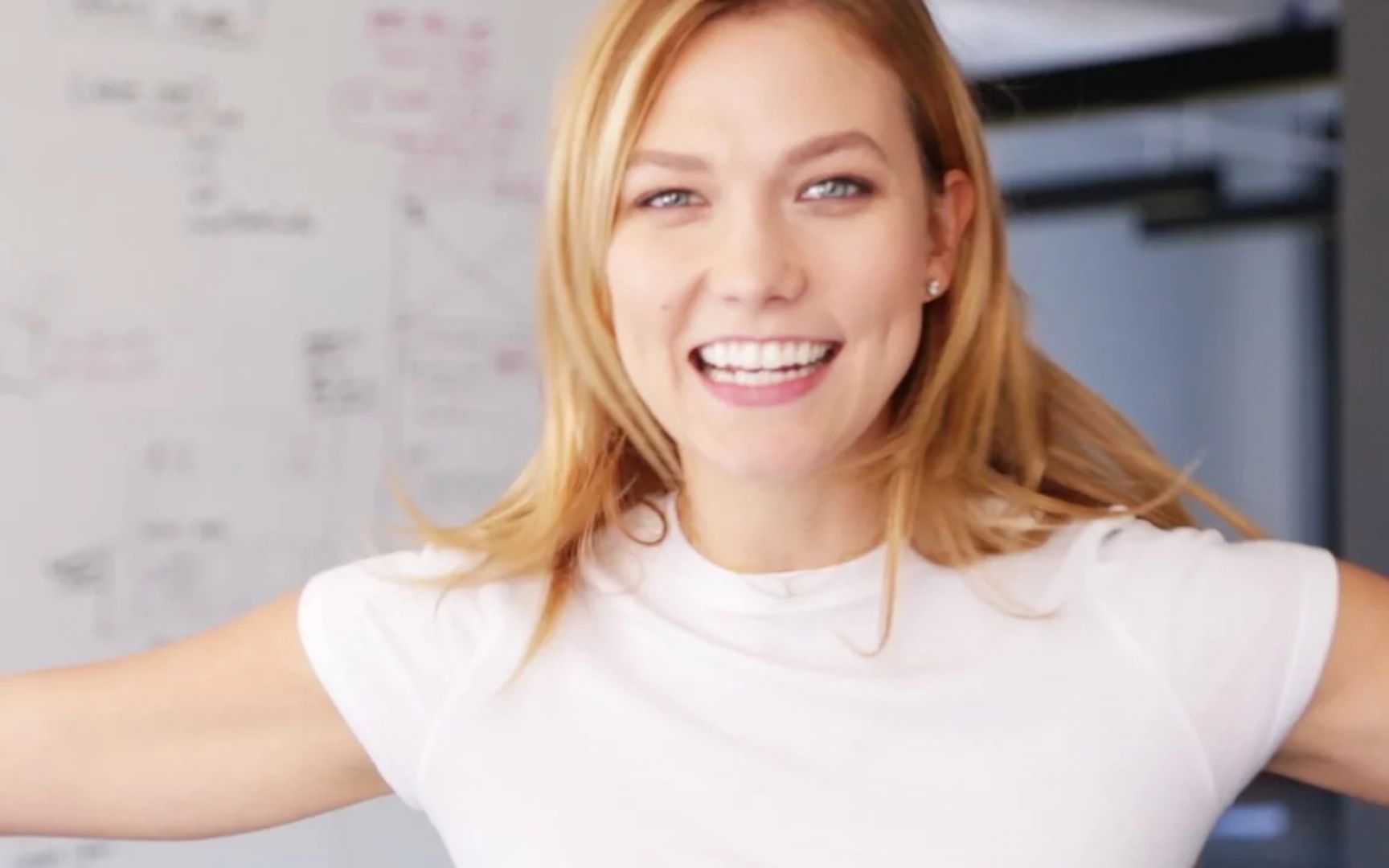 【klossy】5个问题 - karlie kloss_哔哩哔哩_bilibili