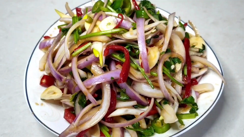 活动  圆葱这样凉拌确实很入味,吃起来清脆又开胃,学会了做给家人吃.