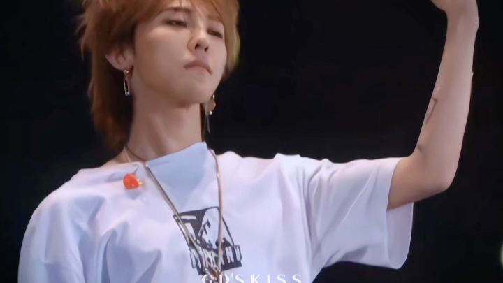 【权志龙】我也不想被吊啊!可是他说撒浪嘿哟哎!