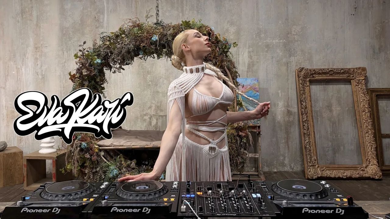 请不要眨眼，独自一人居家打碟 | Tech House Mix | DJ Eva Kari