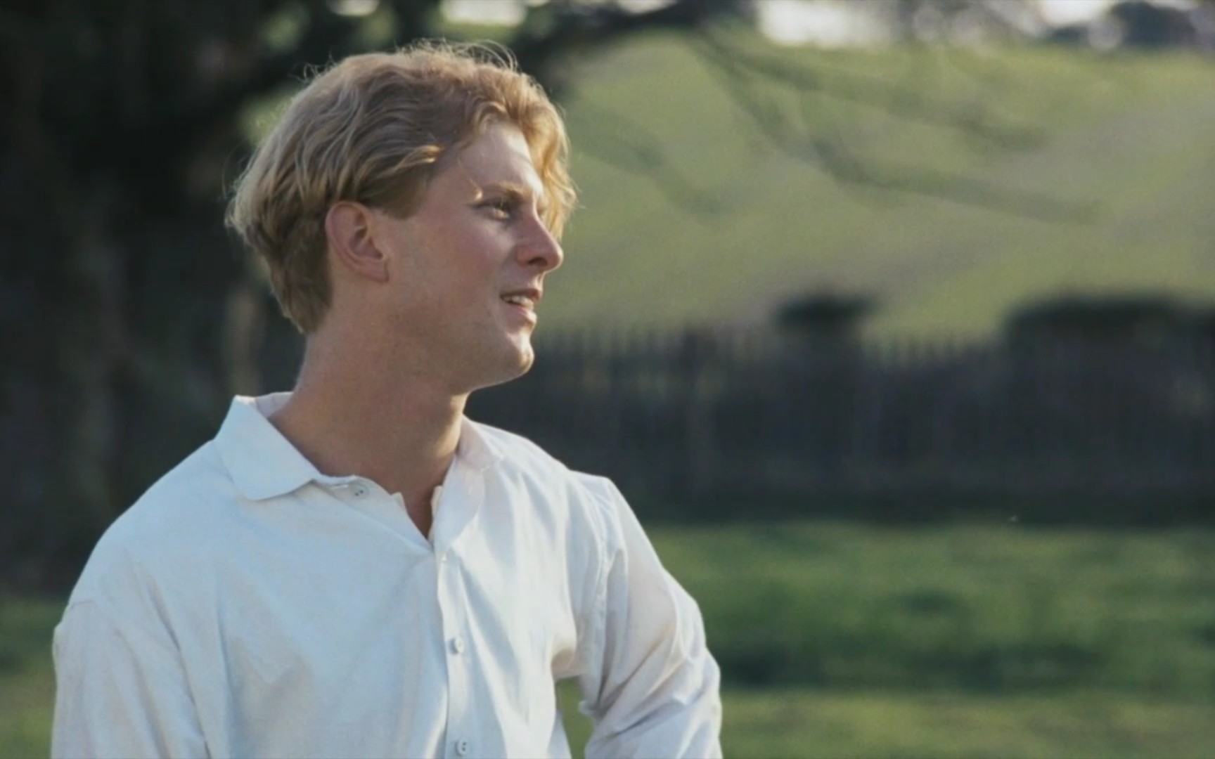 james wilby 莫里斯 像蜂蜜色绸缎一样的金发 黑暗中也在发光