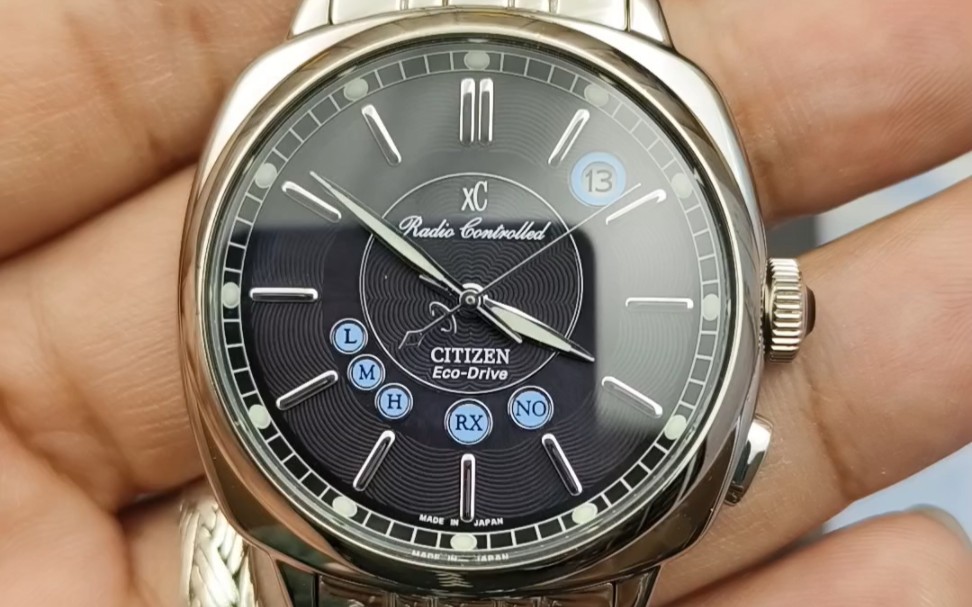 西铁城高端xc火车头光动能电波男表