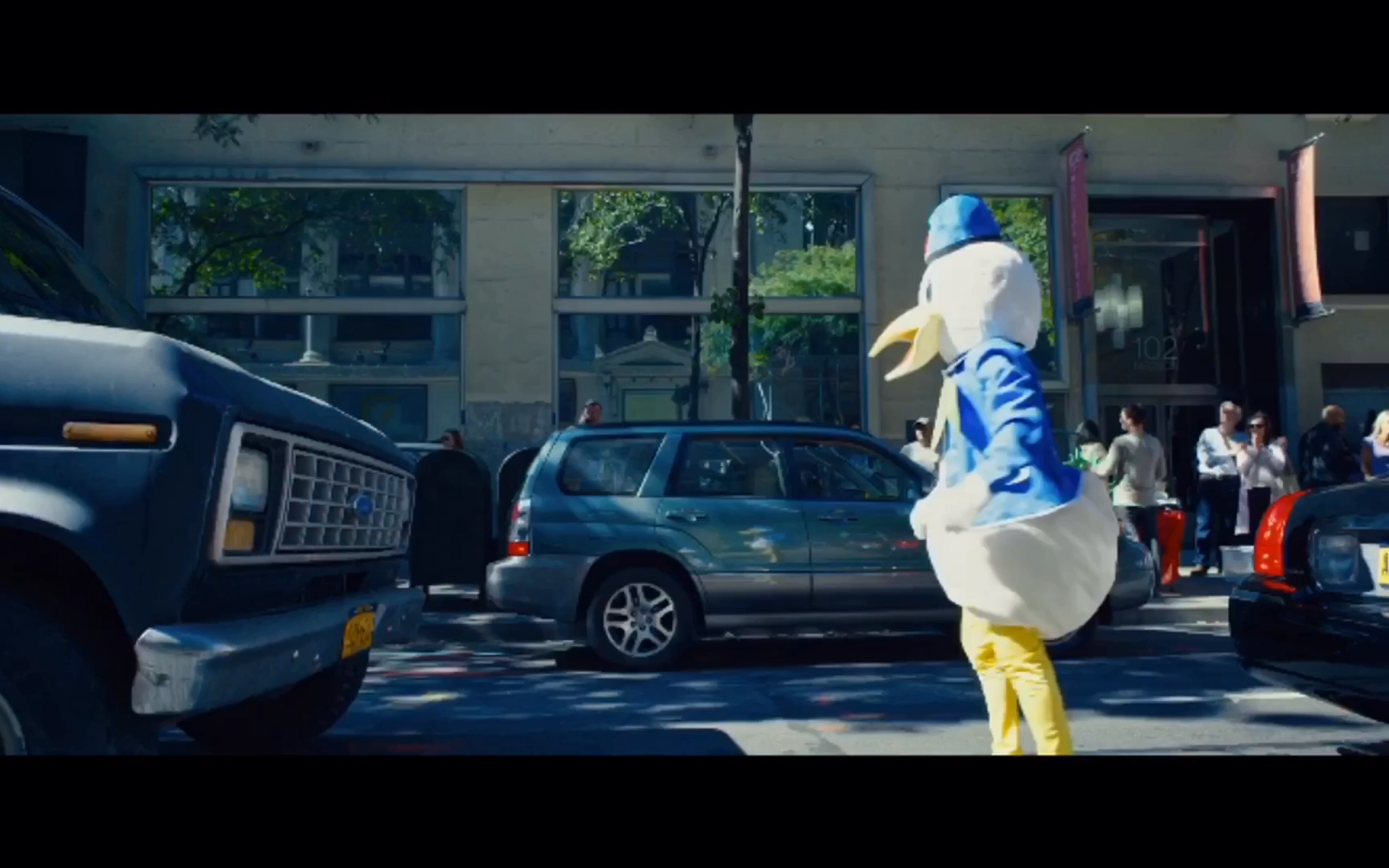 【唐人街探案2】高能片段-论一只唐老鸭的自我修养_哔哩哔哩 (゜-゜)