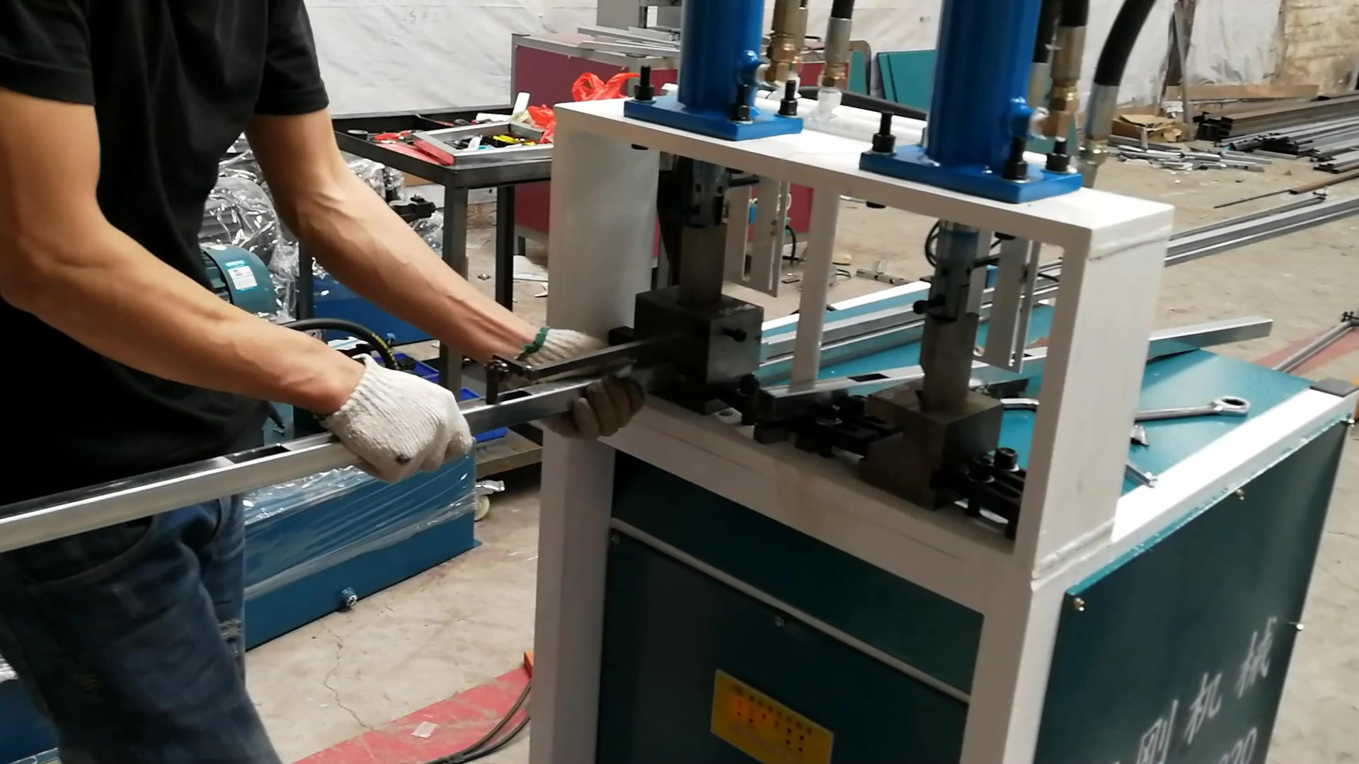 方管不锈钢铁管铝合金打孔机百叶窗开孔器液压冲床冲压机器