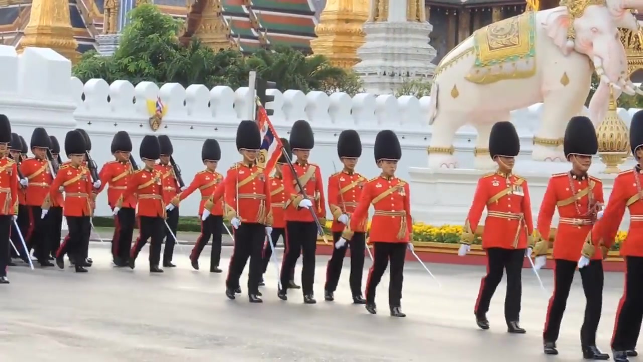 军事泰国名副其实的彩虹卫队泰国皇家卫队