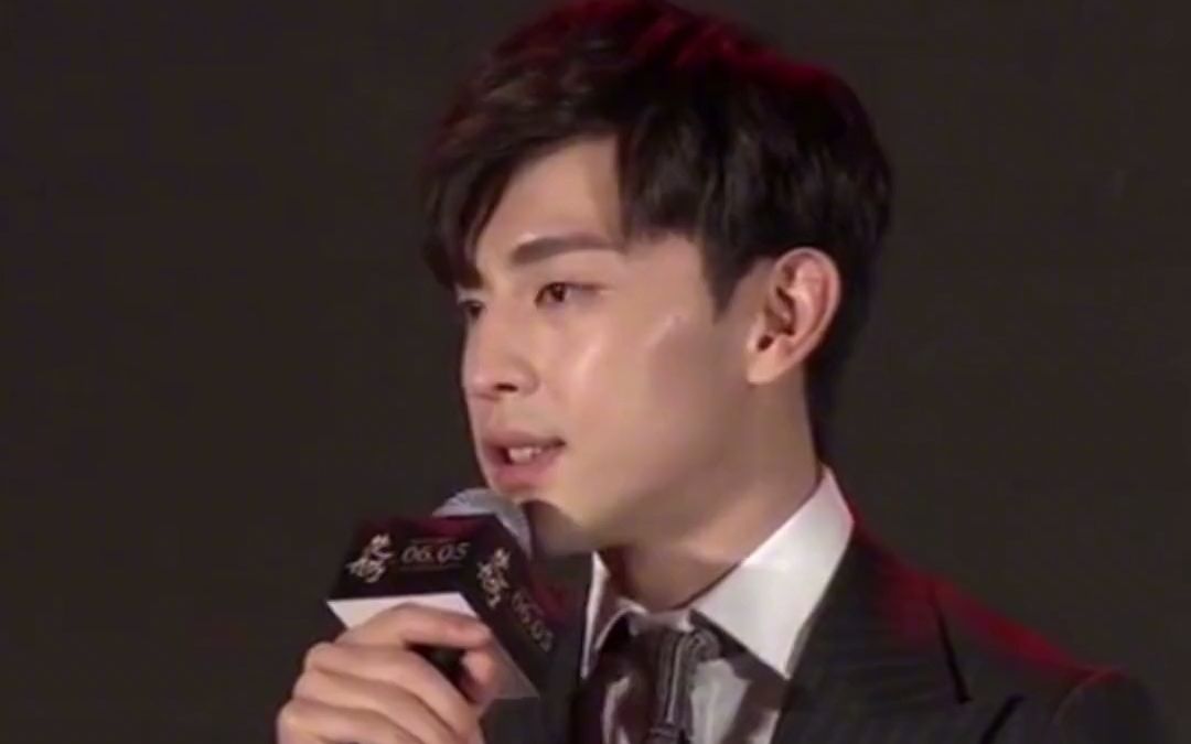 这就是人与人之间的差距邓伦李沁曾是一个经纪人一个偷税漏税一个是