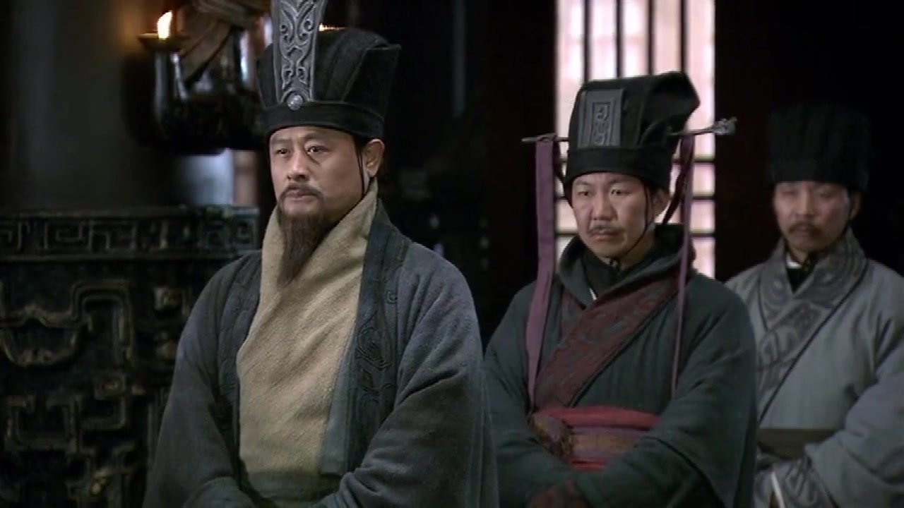 荀彧说徐庶胜他十倍徐庶说诸葛亮胜他十倍那他还是人吗