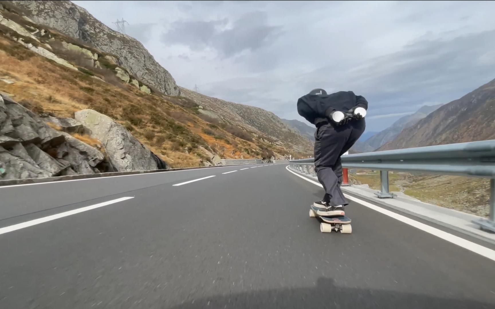 长板速降:想去有风的地方吗?告诉你在长板上可以吹个够