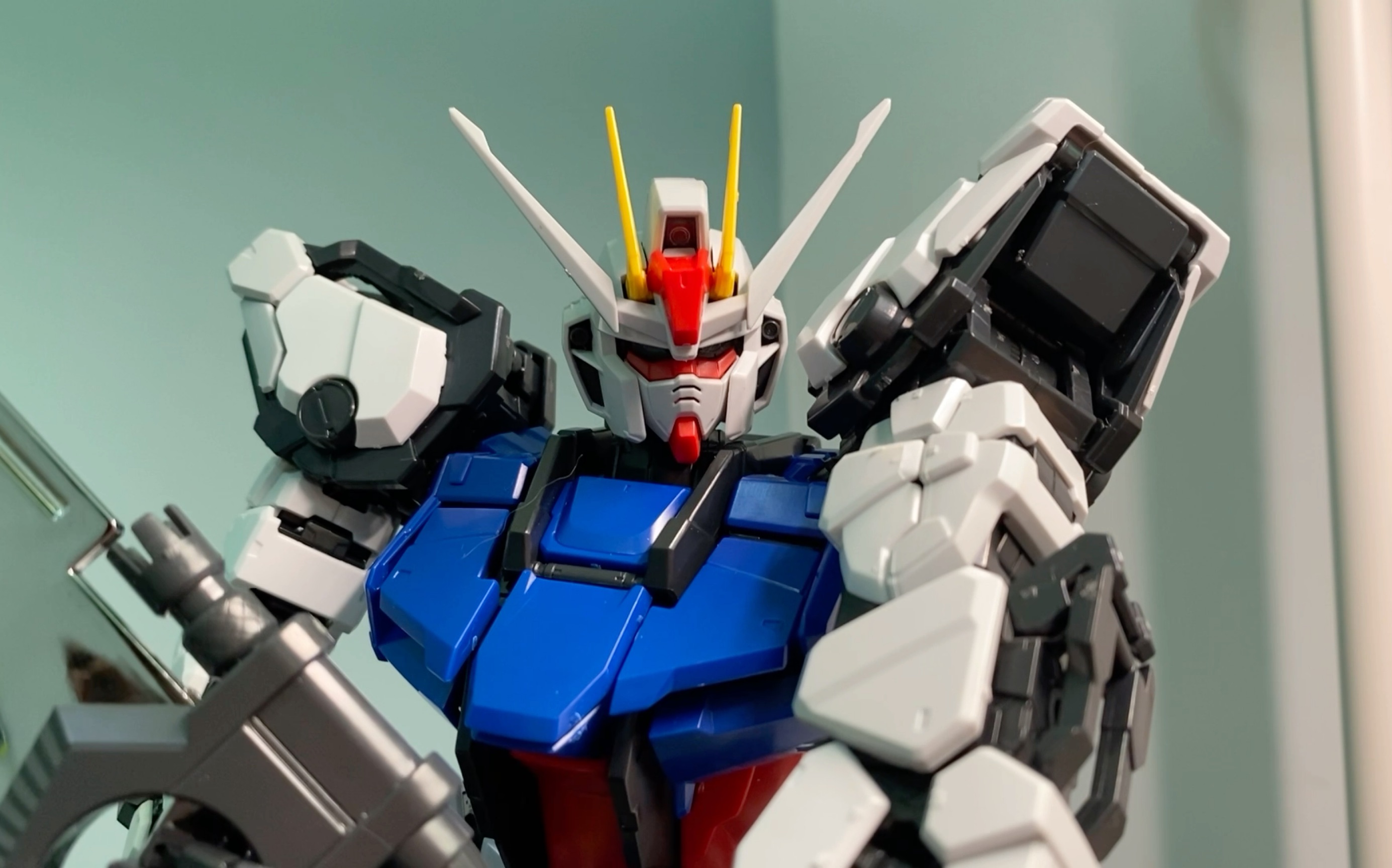 【分享】万代pg高达白强袭gat-x105拼装过程