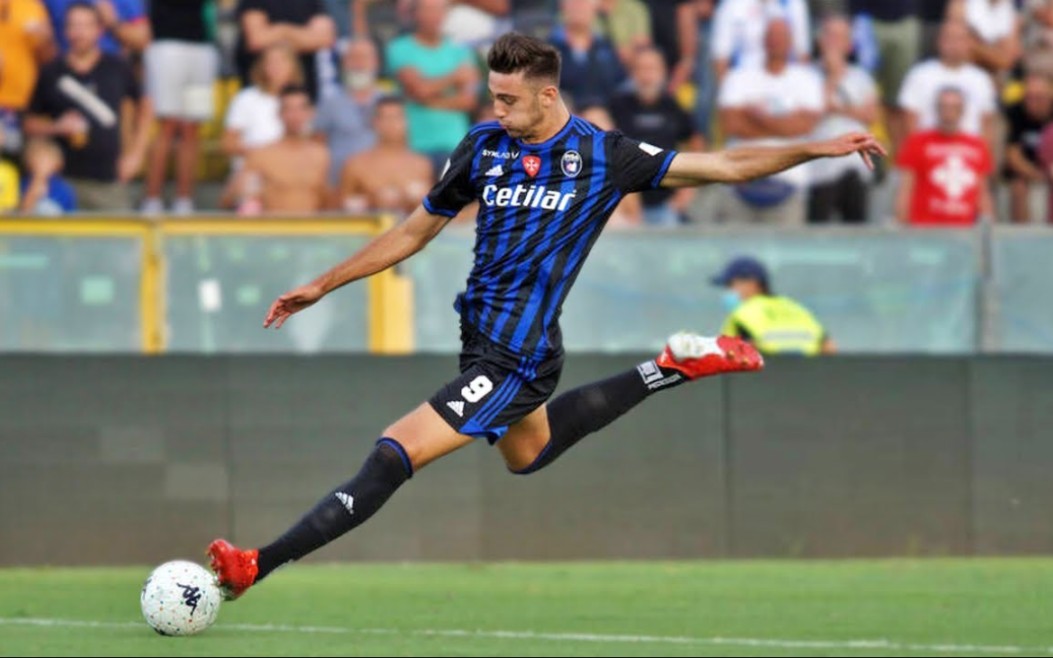 国米冬窗绯闻前锋在比萨爆发的意大利u21国脚洛伦佐卢卡个人集锦