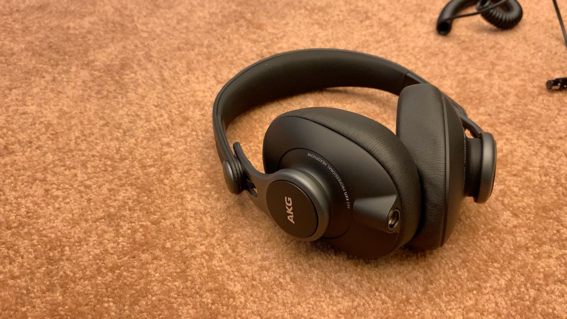 最符合哈曼曲线的耳机akg k371真的有点东西_哔哩哔哩_bilibili