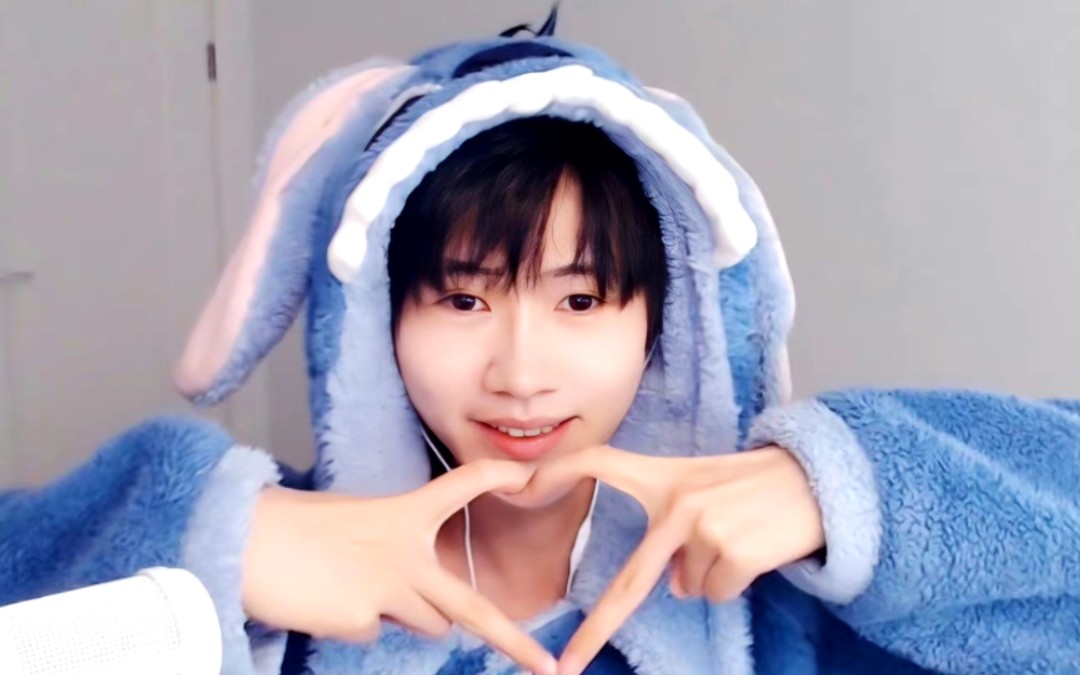 【方山厨子】晚上了来看点厨子老师的比心和wink吧(黑屏部分不建议外