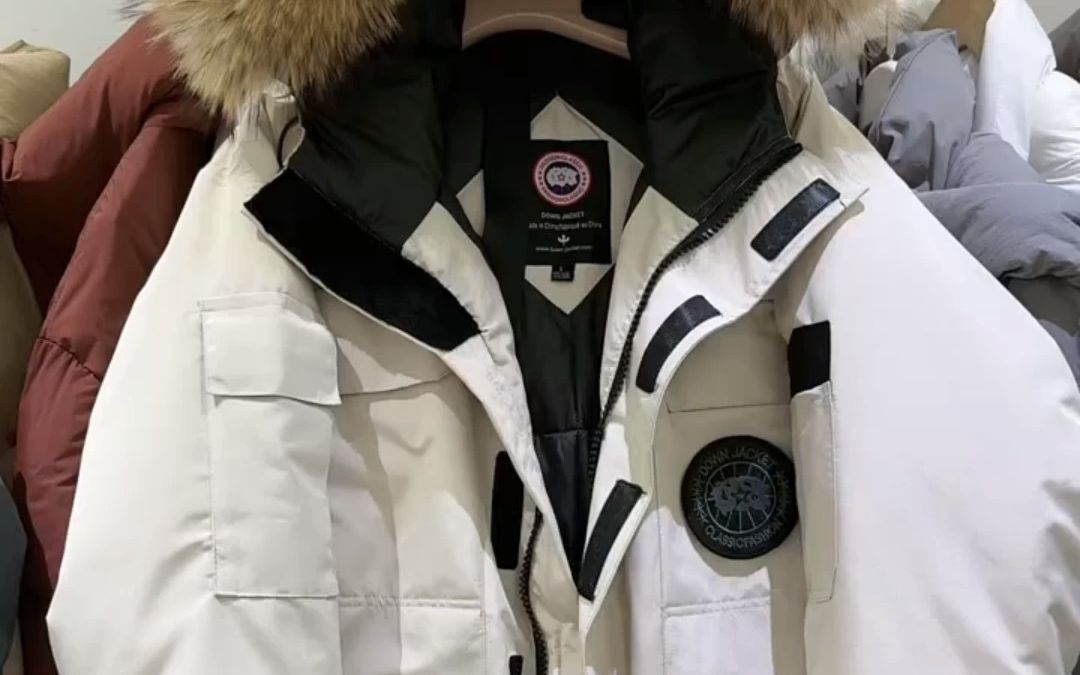 冬季潮流穿搭大鹅工装款羽绒服 细节做工分享