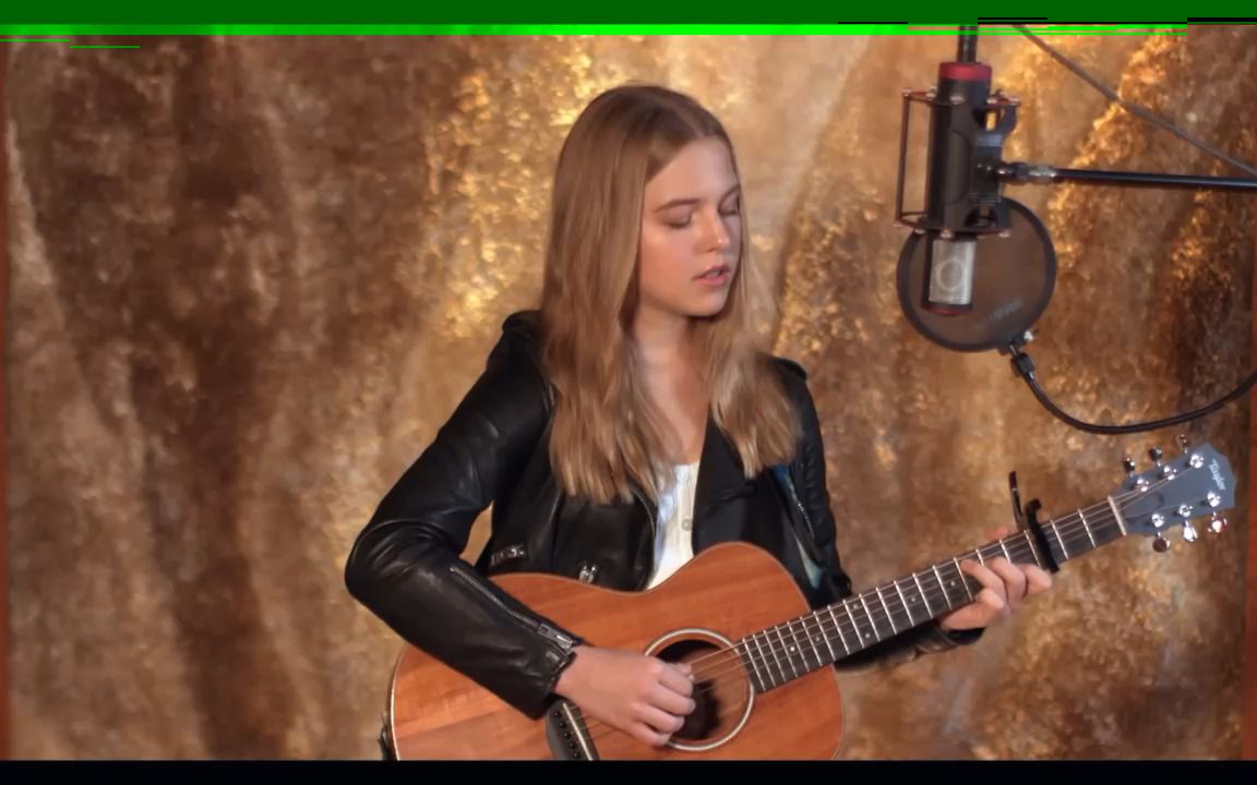 [图]Love Hurts - Cover by Emily Linge