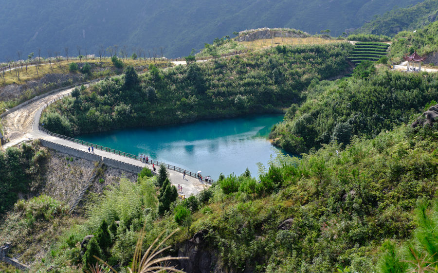 厦门同安军营村七彩湖