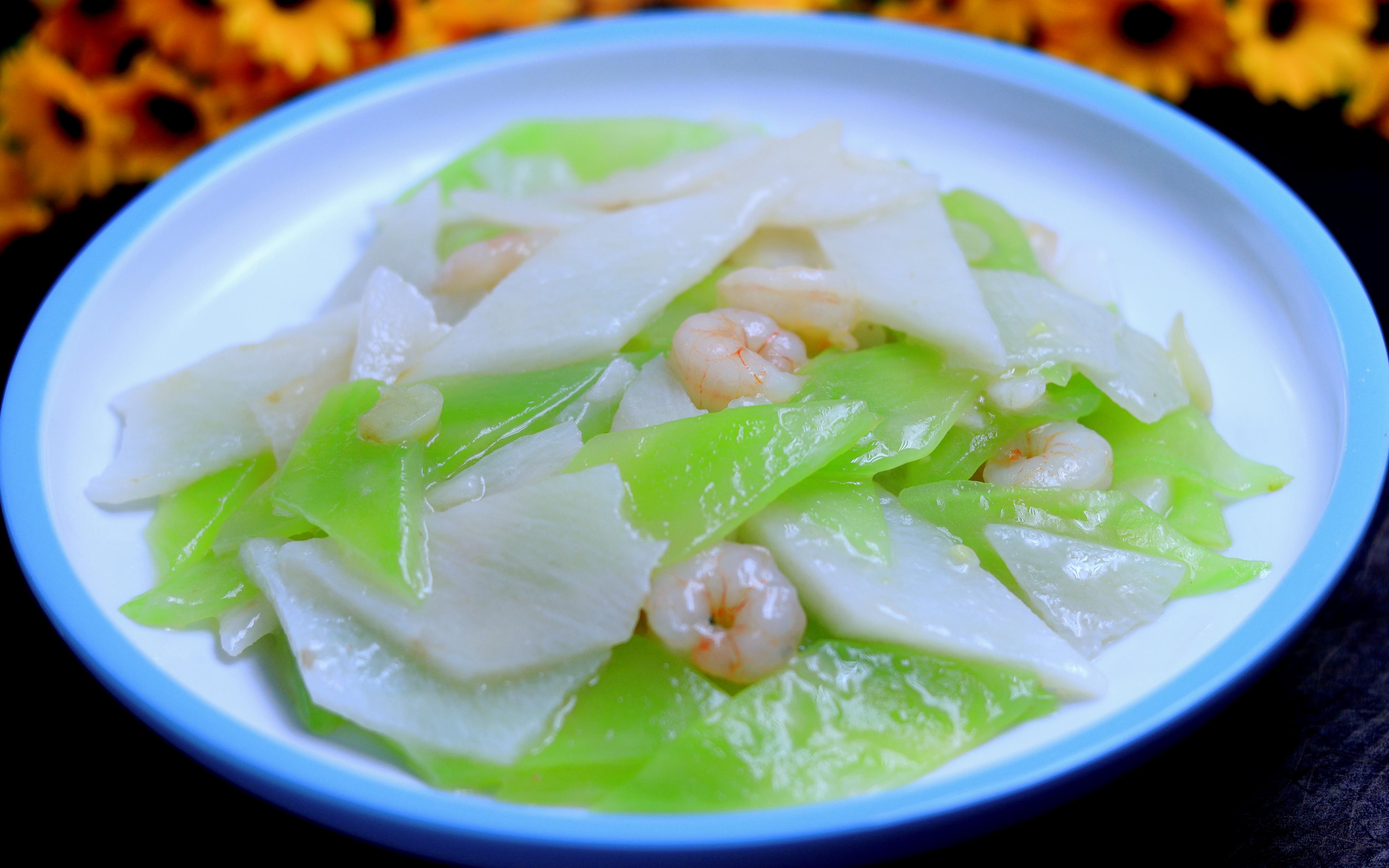 春天一定要吃上这样的山药炒莴笋,清脆爽口,比大鱼大肉还抢手