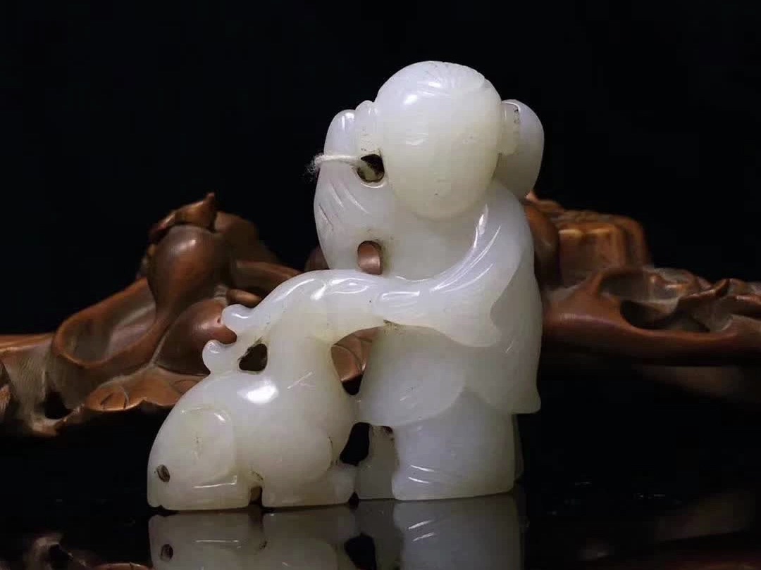 晚清和田玉《童子》雕件
