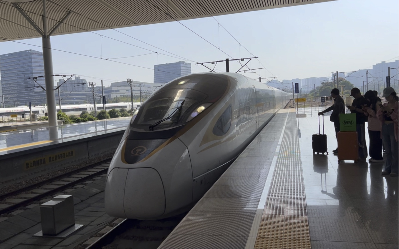 【中国铁路·动车组】231105 cr400bf-3021重联3073担当g7368进杭州