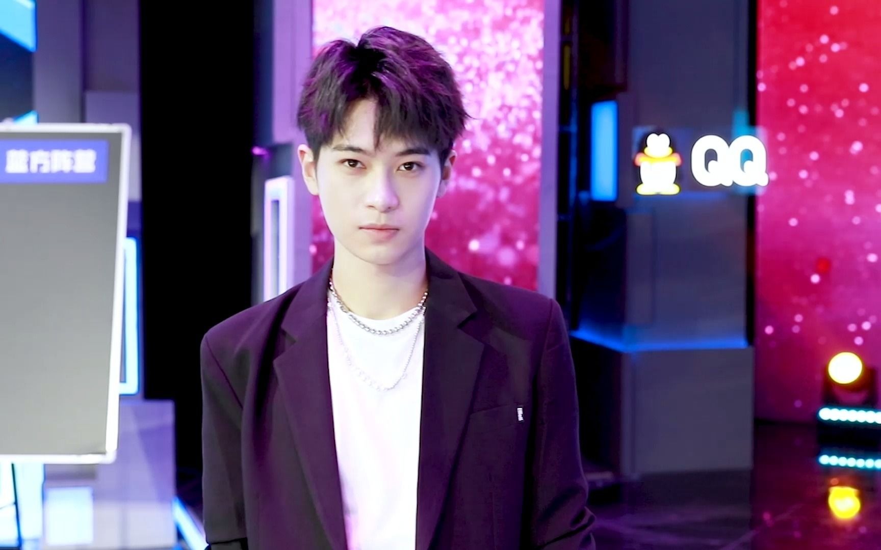 【汪佳辰绝美电竞颜】因为他"电竞男主脸"再次上热搜!