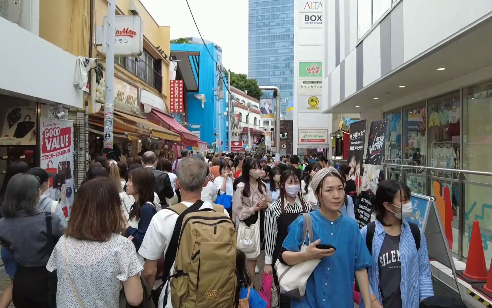 漫步原宿涩谷街头,日本辣妹经常来逛的地方哦!