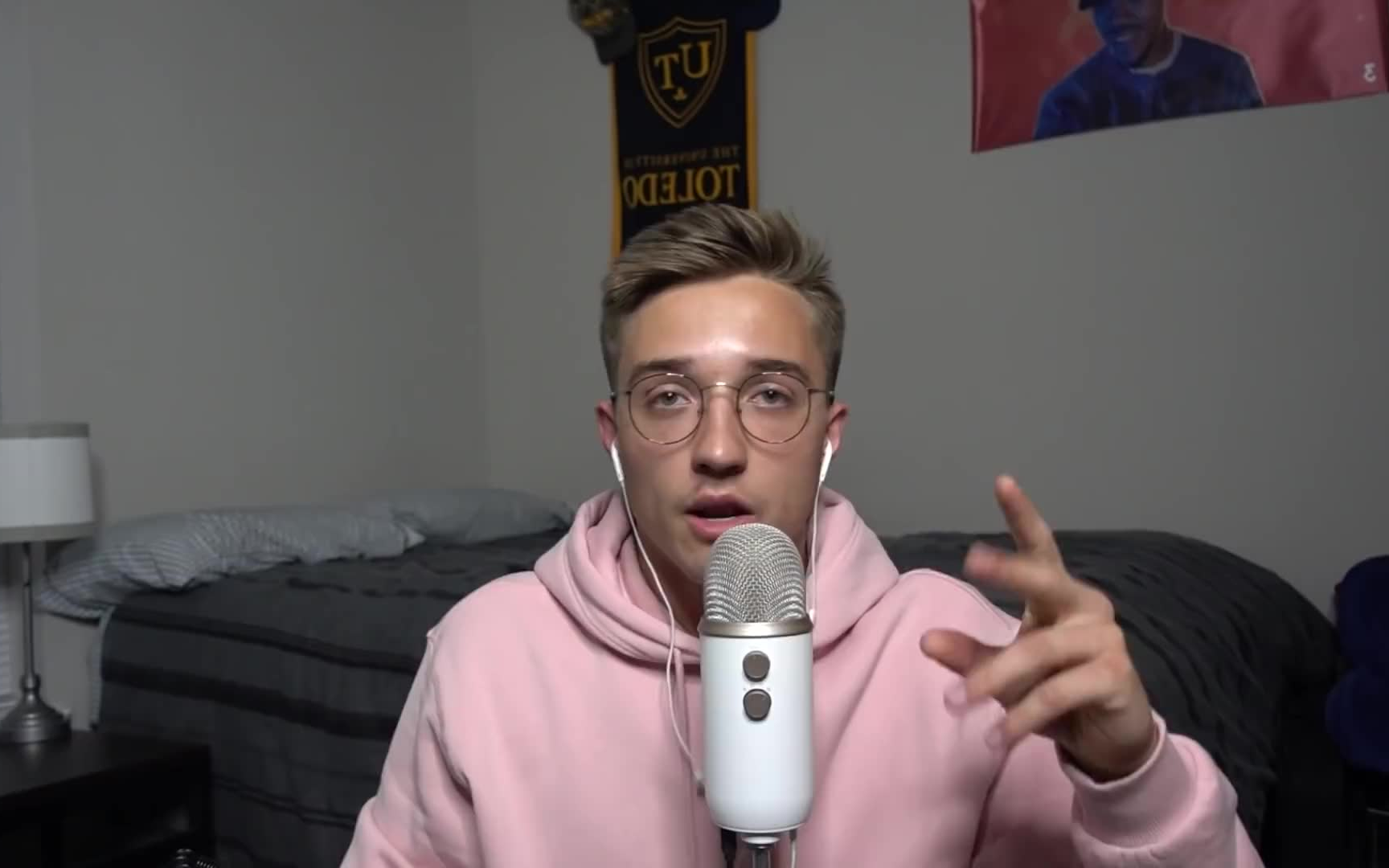 shoo shoo bloop intro to the intro with spontaneous mouth sound