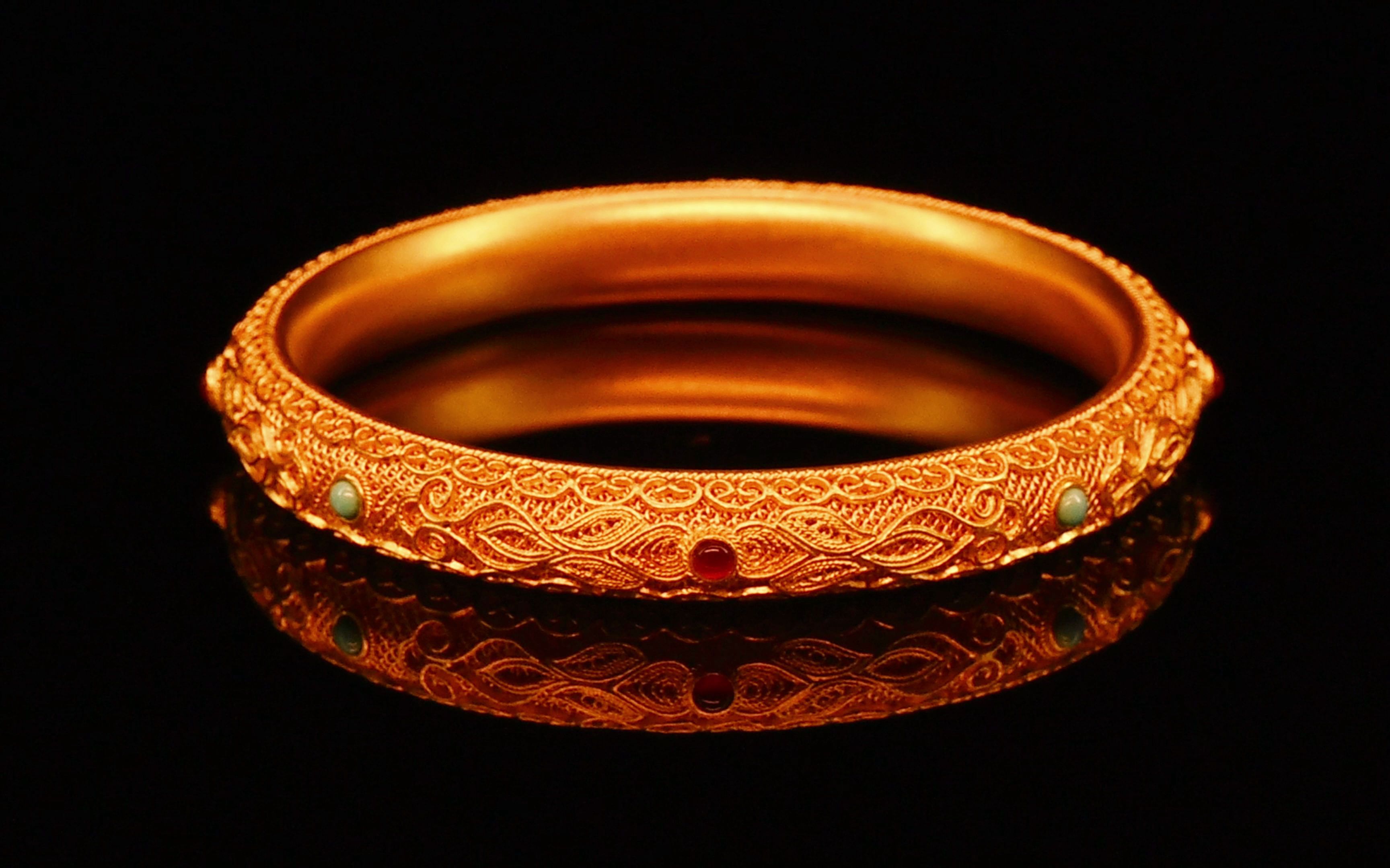 宫廷传承古法手工打造,双如意镶嵌花丝黄金手镯.