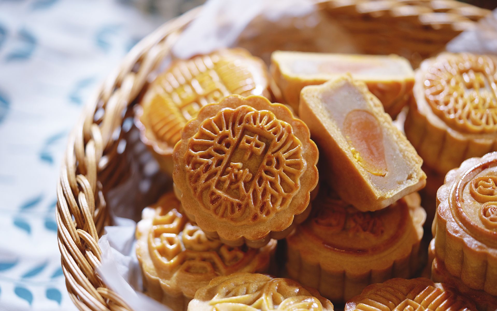 味蕾时光 第3季 板栗蛋黄月饼 美食短片