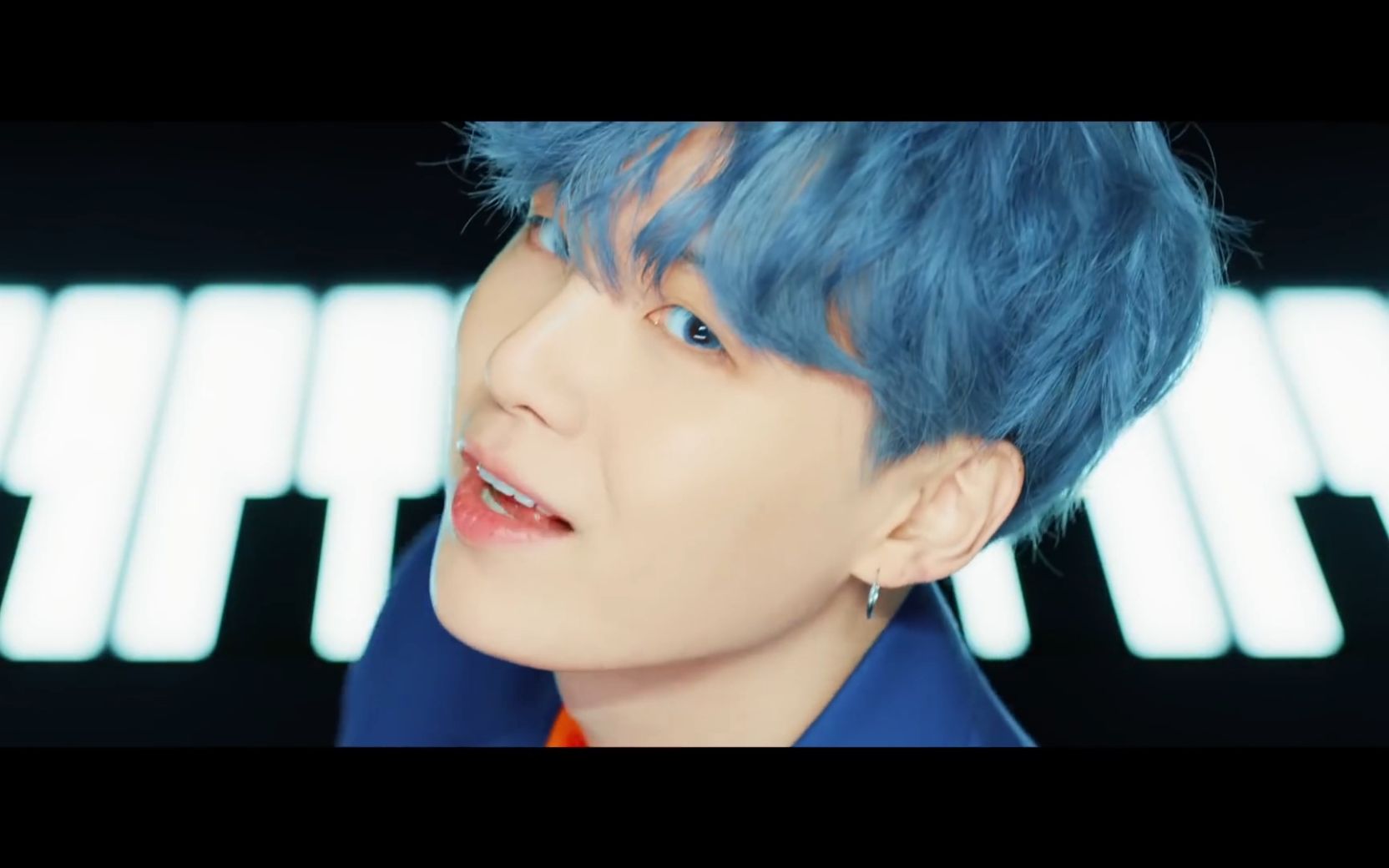 金泰亨,闵玧其这是什么神仙发色?