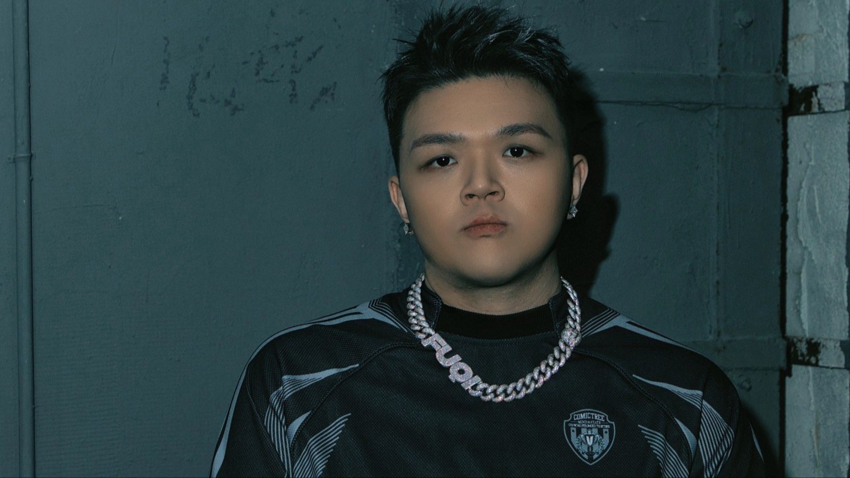 艾福杰尼评价自己现场全开麦,调侃自己嘴大要吃麦,文案疑内涵五月天