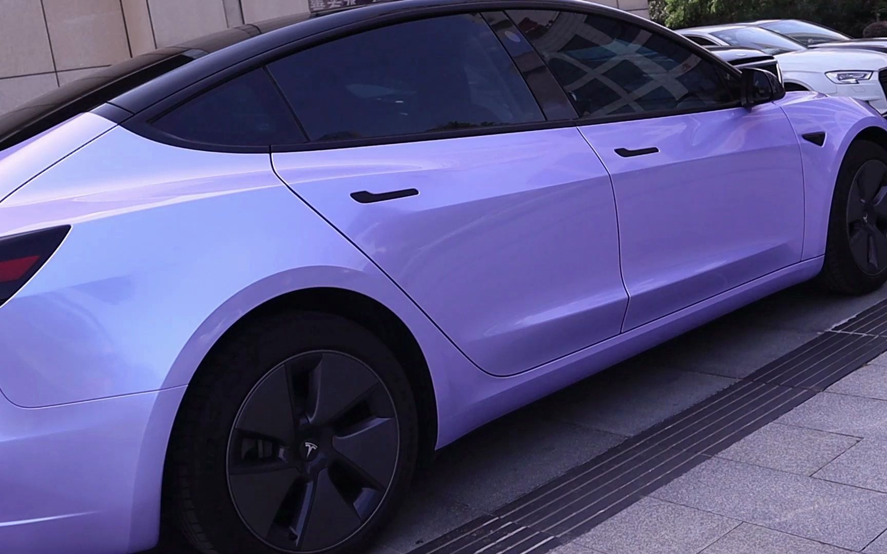 特斯拉改色-梦幻紫